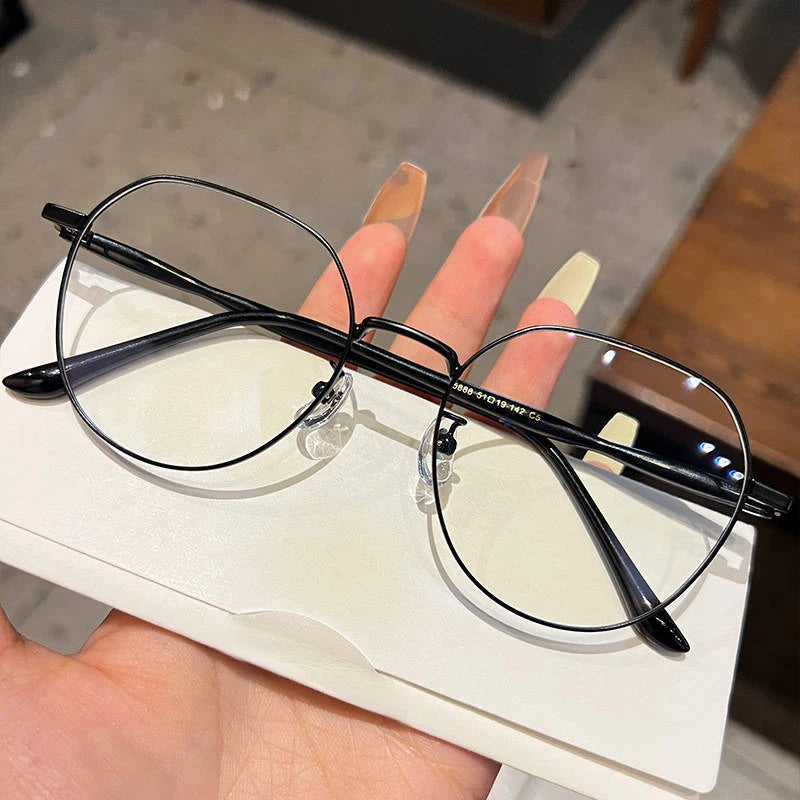 Cecile Glasses – Anti-Blue Light Eyewear
