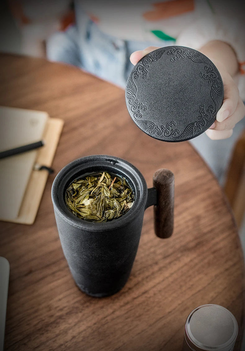Retro Ceramic Mug with Wooden Handle & Lid